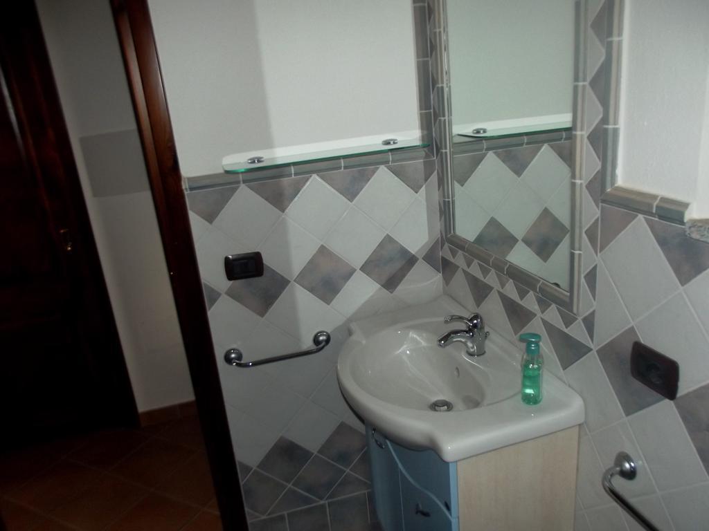 شقة Casa Elena كالا غونوني الغرفة الصورة